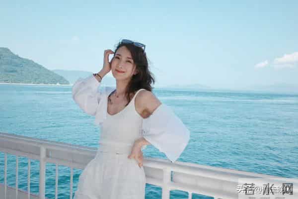 陈赫前妻许婧：在沙特庆生，穿露背装好辣，外籍老公185有胸肌