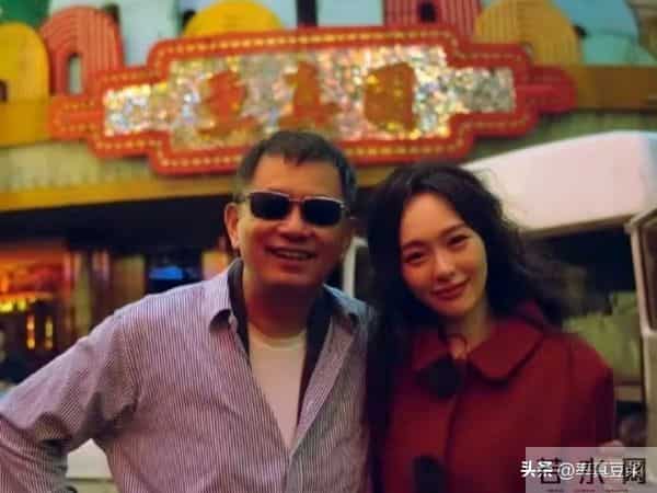 向太直播炮轰王家卫：烧钱导演背后，藏着多少不能说的秘密