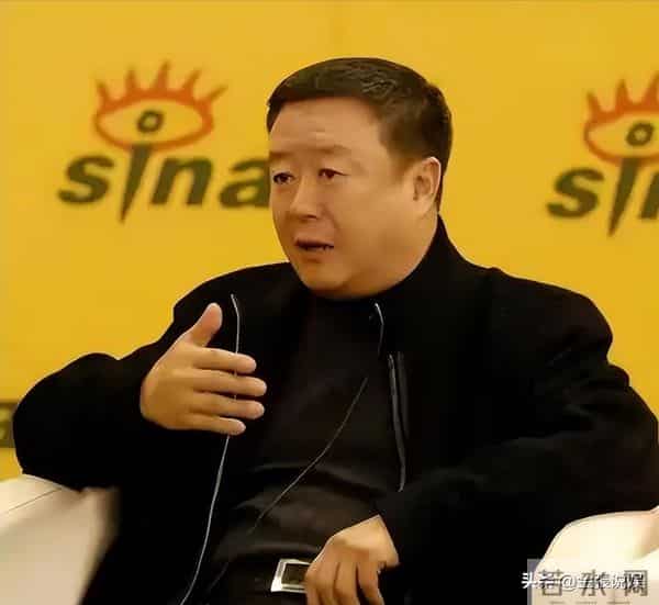 一婚娶央视主持人，二婚娶演员，三婚娶小30岁美女，64岁终于当爹