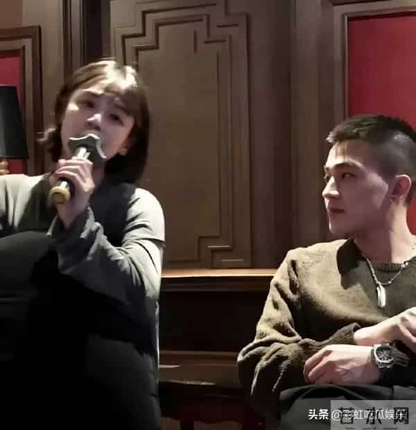 马思纯欧豪分手7年后同框,欧豪偷瞄马思纯,女方已经彻底放下