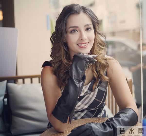 又走一个！TVB最美混血港姐宣布离巢，因粤语差演技差被高层抛弃