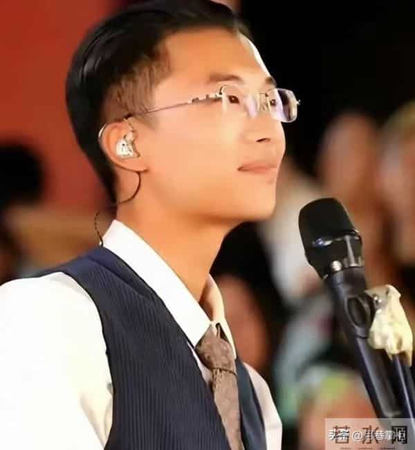 曾一夜成名,“日入百万”的郭有才,如今泡沫散去,他过得如何?