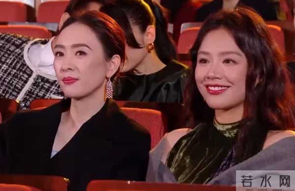 微博视界,蒋欣坐第二排C位,马伊琍靠边,多年女主角比不过配角