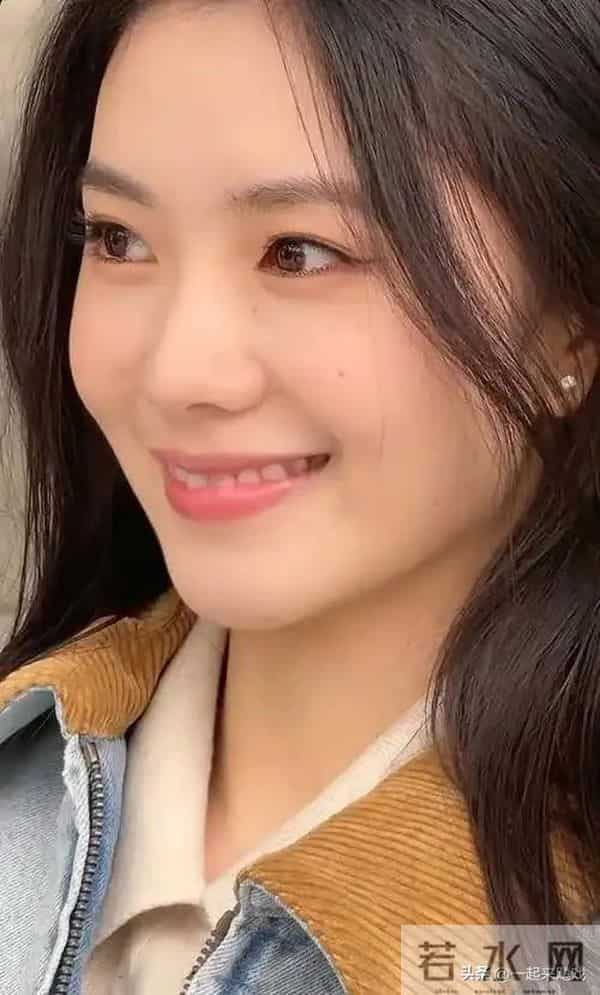 刘浩存绝美性感，气质封神惊艳瞬间