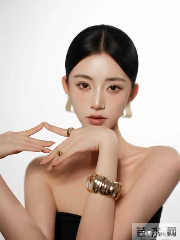 短剧十大女神彻底洗牌，岳雨婷没资格，李柯以第二，榜首没争议