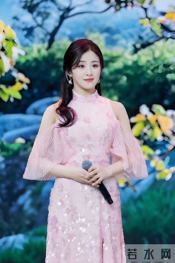 这还是当年超级女声的张含韵吗!简直是深藏不露,身材也太好了!