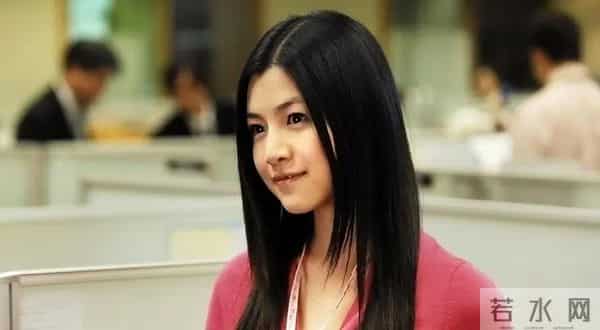 离婚不到九个月，陈妍希就有了新生活，她早就把前夫陈晓给看透了