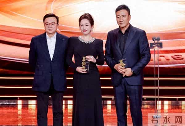 微博视界，蒋欣坐第二排C位，马伊琍靠边，多年女主角比不过配角