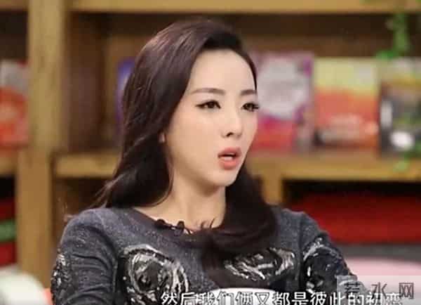 李思思结婚13年秀幸福，谈北大老公满是爱慕，夸他是最棒合伙人