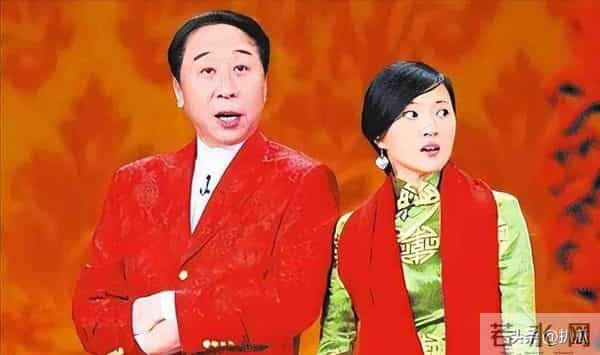 她是冯巩御用老婆，连登五年春晚后精神失常，如今50岁的她怎样了