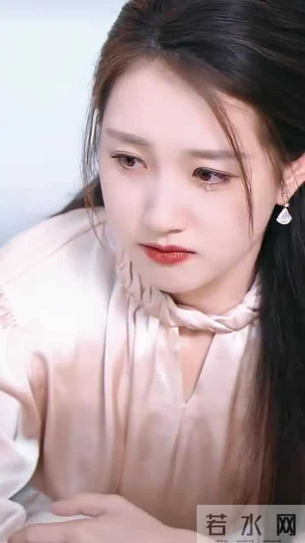 终于理解为什么叫她“短剧颜值天花板”了!温婉大方,素颜超级美