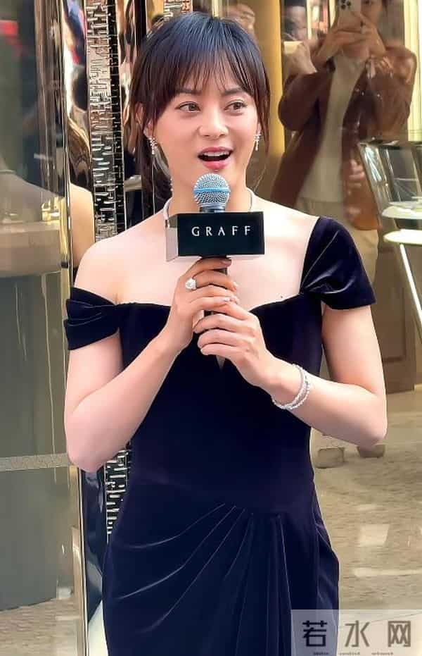 43岁孙俪现状曝光，张艺谋没说错，不合群的她早已走上另一条大道