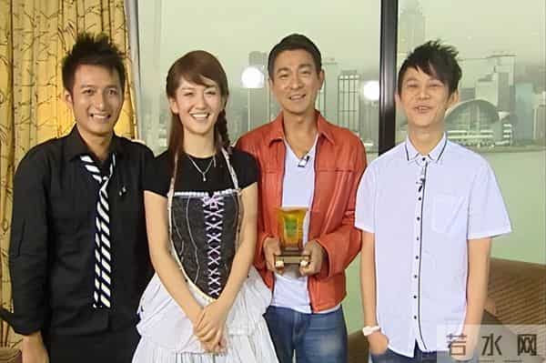 官媒接连发文，高调官宣44岁谢娜喜讯，全网恭喜，终于等到这一天