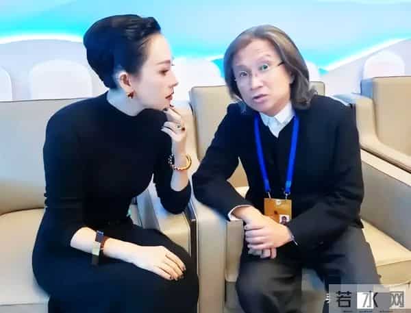 汪峰坐不住了？拿到抚养权的章子怡，把女儿宠成了“掌心光”