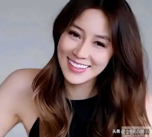 千亿阔太徐子淇老公李家诚当火炬手，她的反应超绝，果真御夫有术