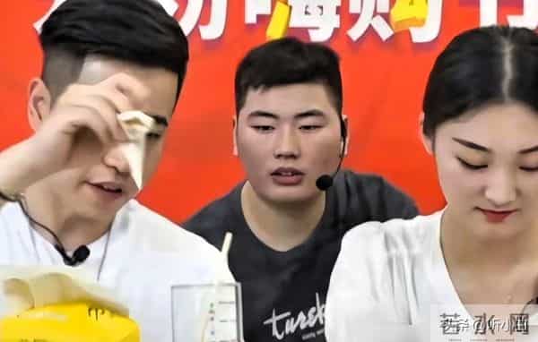 网暴者获刑大衣哥扬眉，朱小伟再婚添丁，陈亚男蹭热度还欠外债