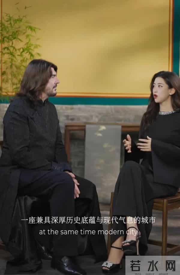 朱珠用全英文采访教翁青雅做人，41岁的她能力强，还是个好妈妈！