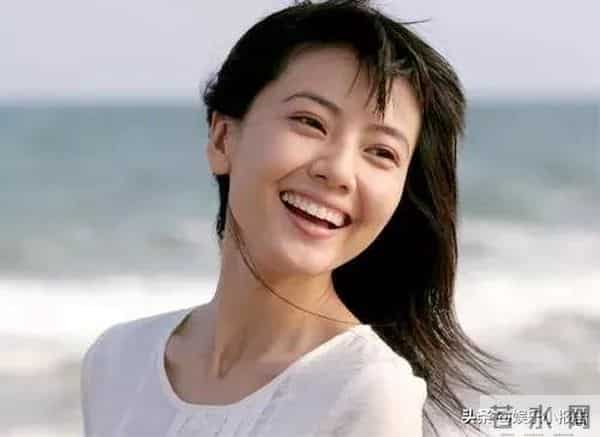 高圆圆日渐丰腴了，毕竟年龄大了