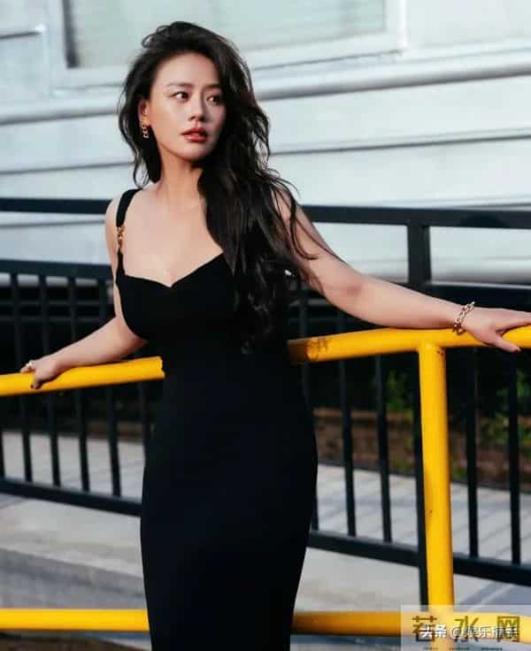 马思纯欧豪分手7年再同框，男方的眼神不会撒谎 二人终究是错付了