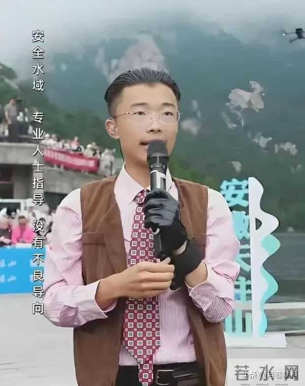 曾一夜成名,“日入百万”的郭有才,如今泡沫散去,他过得如何?