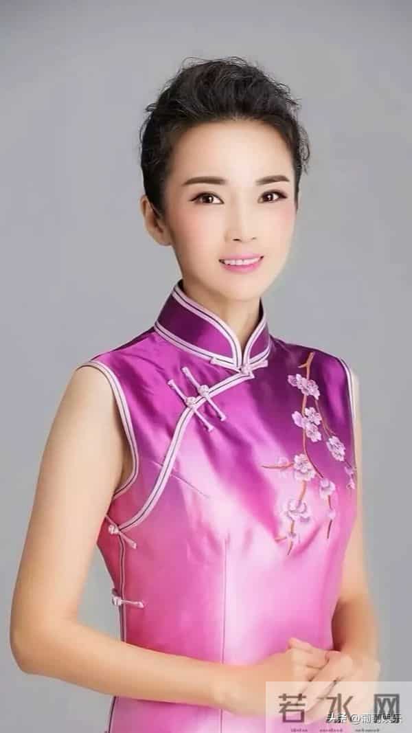 央视主持人 管彤