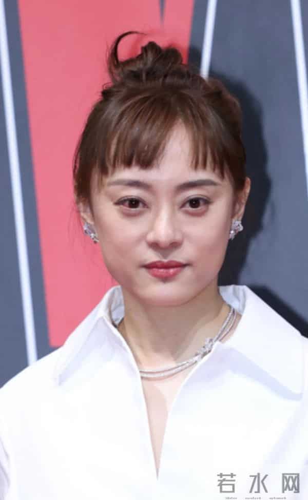 43岁孙俪现状曝光，张艺谋没说错，不合群的她早已走上另一条大道