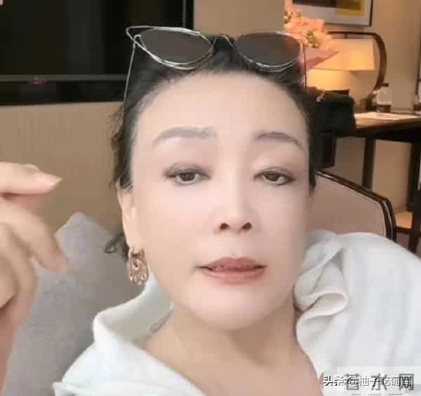 张兰“认怂”名场面!前一天嘴硬“亲孙子想晒就晒”,隔天被拿捏