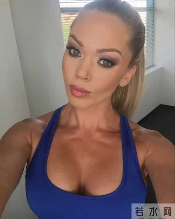 “惨文化”人物代表，昔日性感女神如今在街头捡垃圾