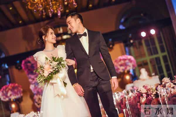 香港著名女星的前夫第三段婚姻陷入危机,女方已经删光所有合照