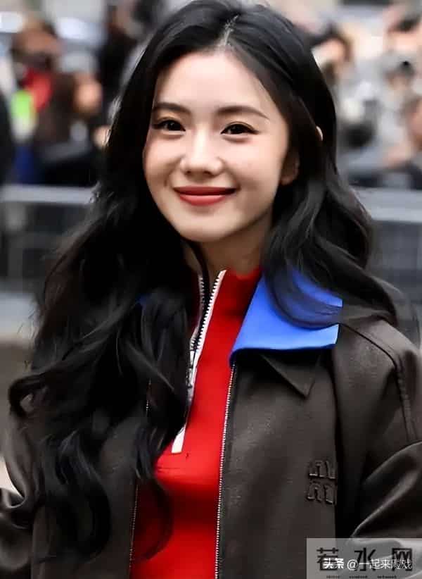 刘浩存绝美性感，气质封神惊艳瞬间