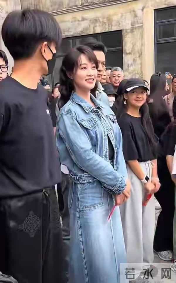 沈佳润之后又一星二代出道备受好评，黄奕之前的自信，如今被打脸