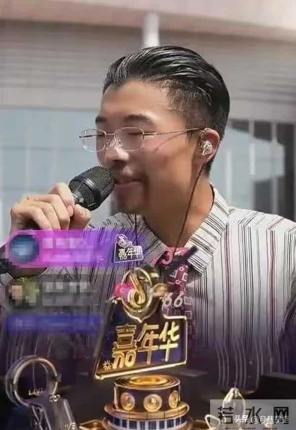 曾一夜成名,“日入百万”的郭有才,如今泡沫散去,他过得如何?