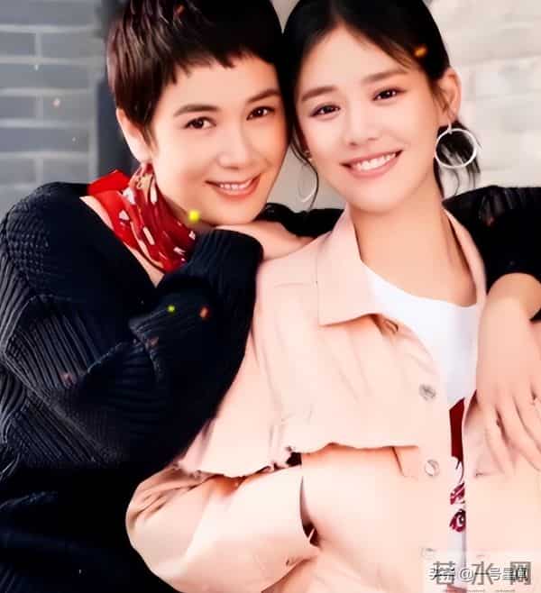 眼神骗不了人！欧豪晚会上一个细节，暗示了对马思纯的态度