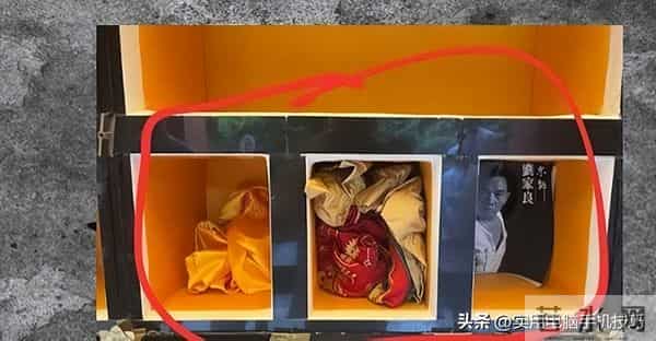 突发！香港知名演员骨灰被盗，生前妻子多次遭威胁拒给6000万赎金