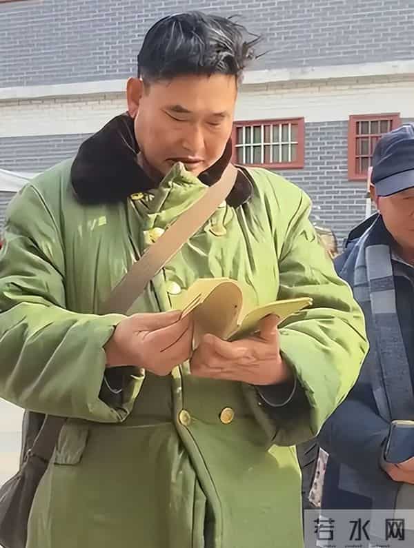 于文华也没想到，大衣哥爆红14年后，如今终于过上了理想生活