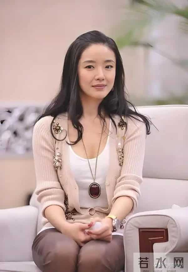 曾被张艺谋力捧,火后与富豪卷款61亿逃亡国外,现在的她过得如何