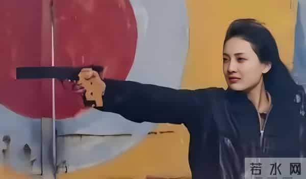 恩爱28年难抵残酷现实,牛莉把老公熬成爹,年龄差终究是道坎