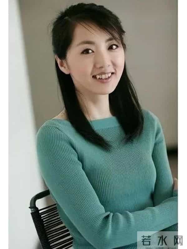 气象台主持人杨丹