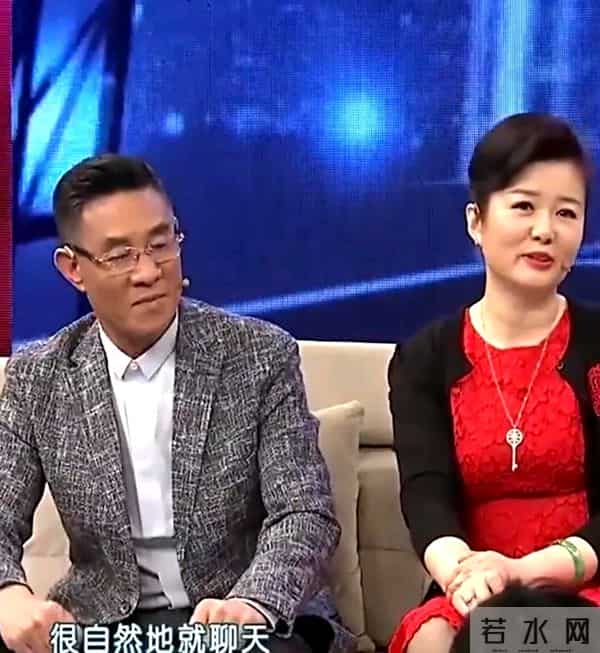 二婚嫁大13岁杜志国后，定居武汉素面朝天很自信，继子杜淳成心病