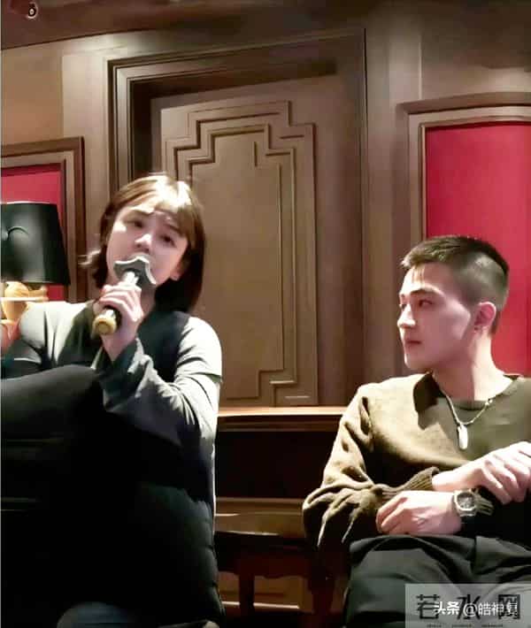 跨越七个座位的凝视！欧豪马思纯意难忘