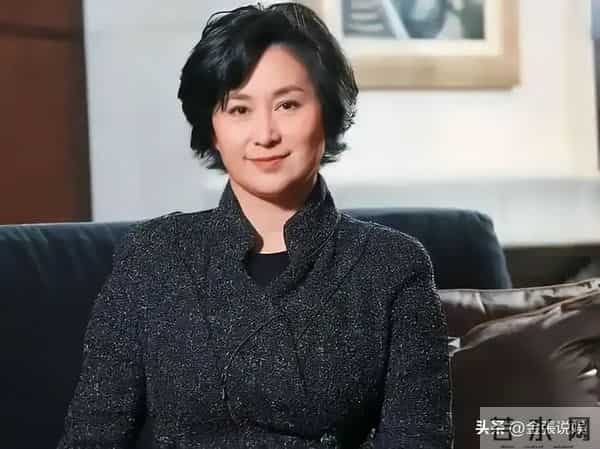 何超琼近况曝光，生图满头白发还有老年斑，和澳门大会判若两人