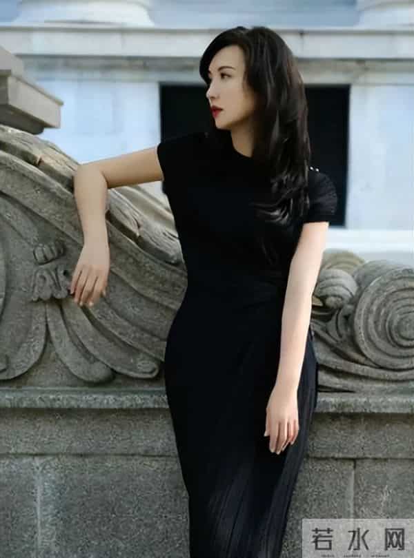 “万人迷”陈好：30岁嫁给二婚刘海峰，婚后连生3胎如今幸福不己