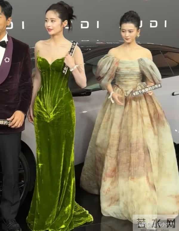 恭喜颖儿获得年度风尚演员奖，站上领奖台那一刻，整个人都在发光