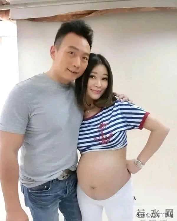 丁克15 年遭婆婆催生，41岁生下“矮小症”女儿，王小骞如今怎样了