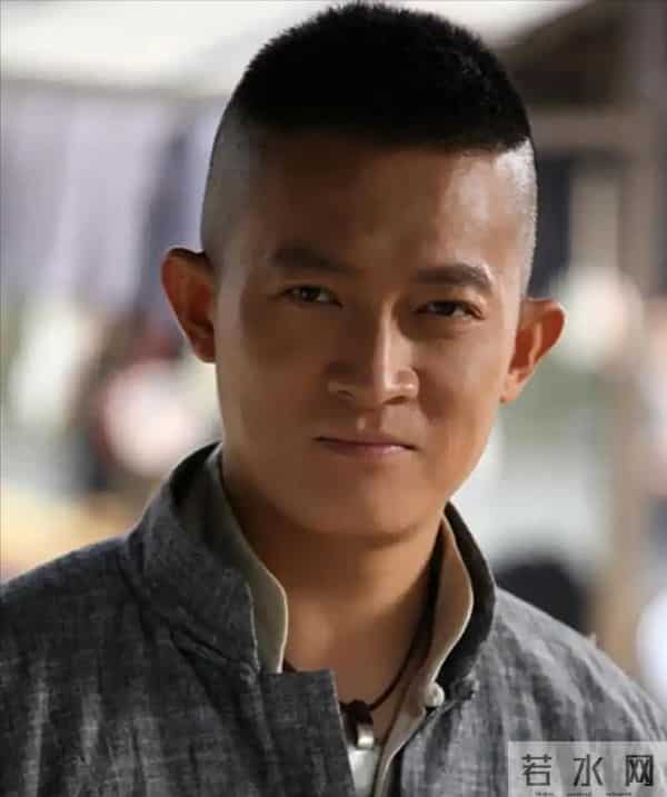 这一次,47岁的杨志刚,又给娱乐圈好好“上了一课”,范伟没说错