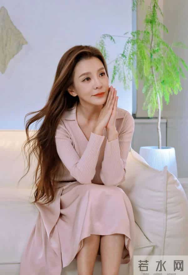 52岁朱迅近况曝光！面色苍白不敢认，网友：怎么变成这样了！