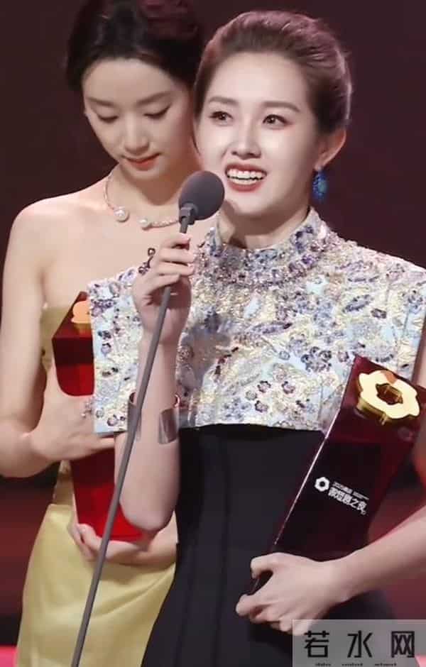 坦白与刘萧旭关系刚半月，郭宇欣再破天花板，让整个娱乐圈沉默了