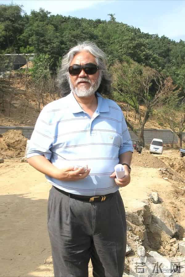 美猴王影业指控张纪中涉嫌职务侵占，数额达800万，张纪中任董事