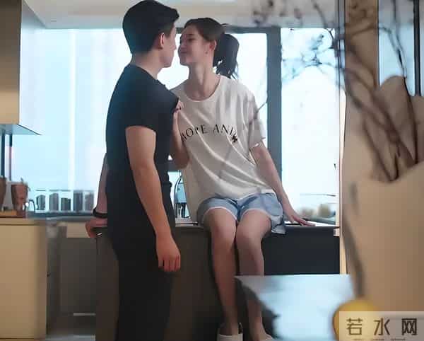 横店这一夜,珠圆玉润的短剧女神郭宇欣,秒了内娱一堆“排骨精”