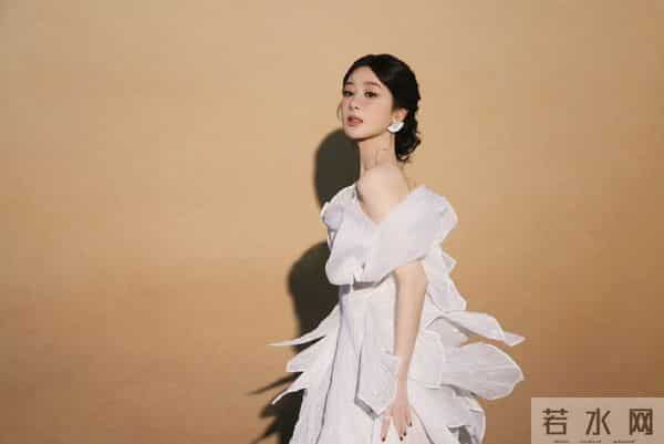 11.4娱乐瓜:肖战 杨紫 成毅 杨幂 白鹿 彭小苒 张凌赫 梁洁 李兰迪